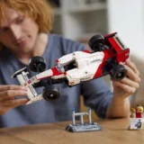 084 Lego Mclaren Mp4 4 and Ayrton Senna 02