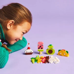 0169 Lego Classic Creative Food Friends 11039 02