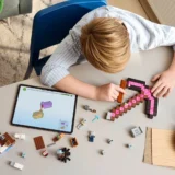 0179 Lego Minecraft the Pickaxe Mine 21277 03