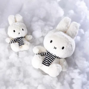 003 Miffy with Scarf Sitting 02