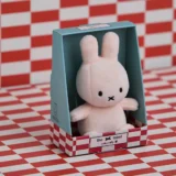 012 02 Lucky Miffy Sitting in Giftbox 10cm Pink 02