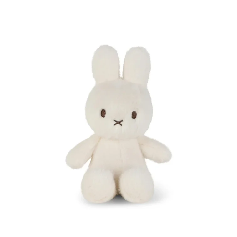 030 01 Miffy ECO Fuzzy 18cm Offwhite 01
