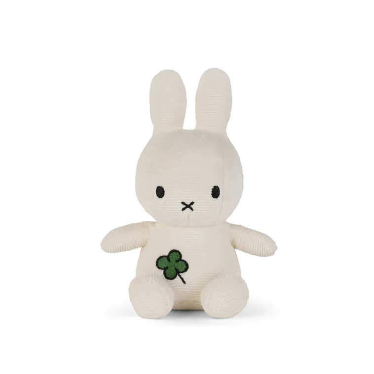 034 01 Miffy Four Leaf Clover 18cm Offwhite 01