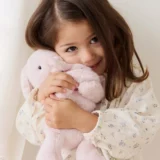 006 01 Snuggle Bunnies Frankie the Hugging Bunny 30cm Blossom 03