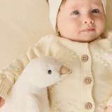 014 01 Snuggle Bunnies Rose the Duck 23cm 04
