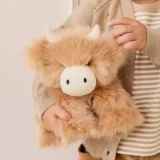 017 01 Snuggle Bunnies Hilda the Highland Cow 22cm Caramel 02
