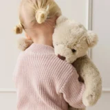020 01 Snuggle Bunnies Theo the Bear 44cm 03