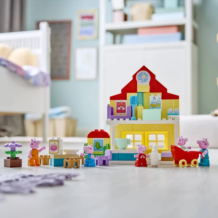 0258 LEGO DUPLO Peppa Pig Family House 10467 02