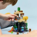 0273 Lego Minecraft Zombie Dungeon 21587 02