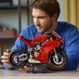 0287 Lego Technic Ducati Panigale V4 S Motorcycle 42202 02