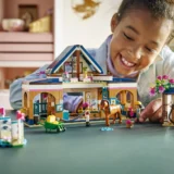 0296 Lego Friends Horse Stable and Riding Academy 42688 02