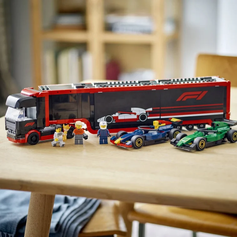 0404 LEGO City F1 Truck with RB20 and AMR24 F1 Cars 60445 02