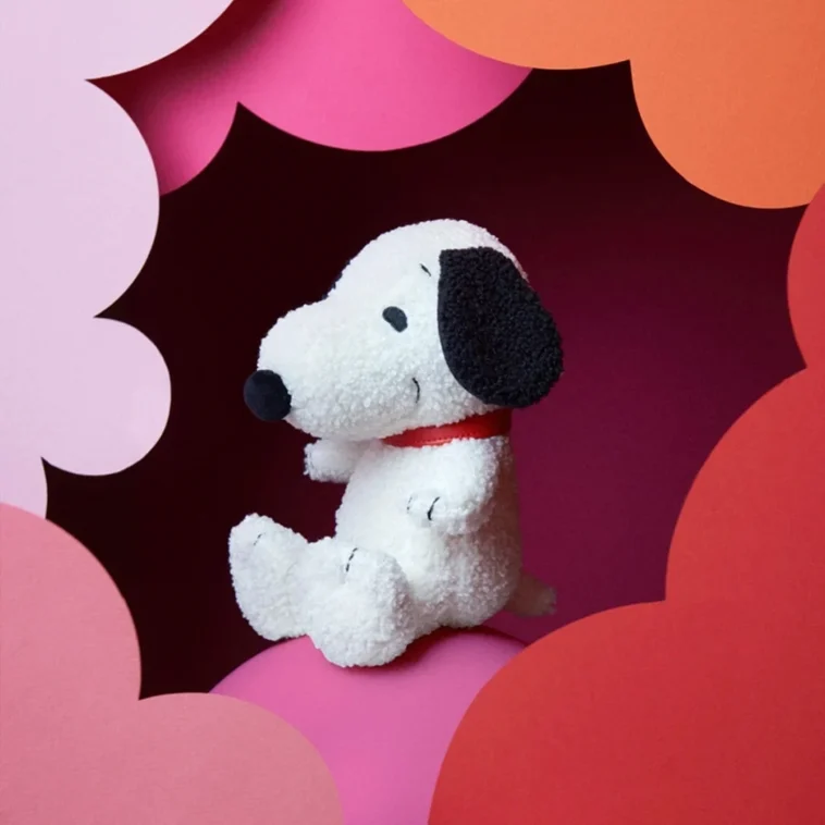 011 01 Peanuts Snoopy Sitting Tiny Teddy Cream 20cm 02